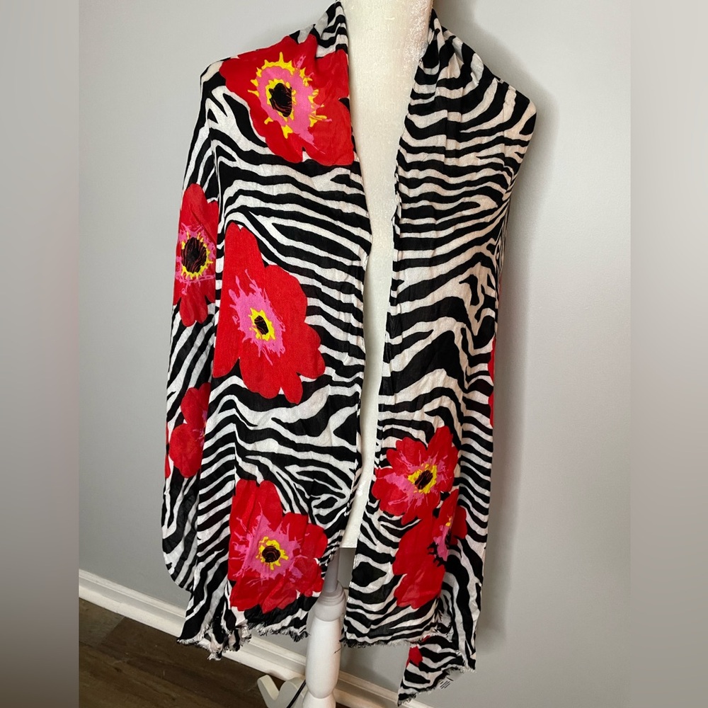 🧣 Joan Rivers Red Poppy & Zebra Stripe Wrap/Scarf w/Frayed Edge. 🧣 - Picture 11 of 16